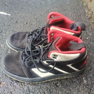 Jordans 6y Black White And Red Used